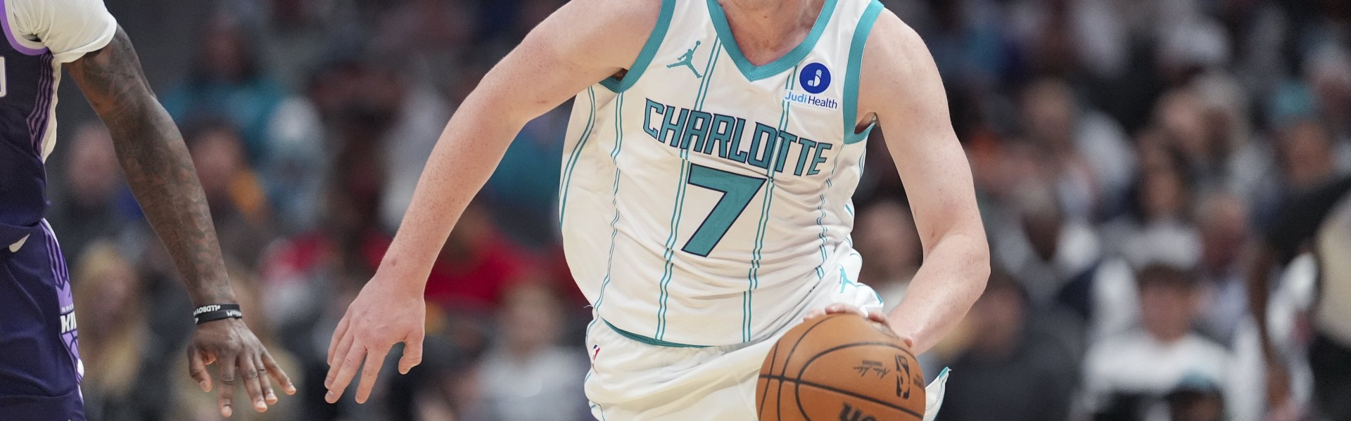 半岛体育-看你下半场了！克尼佩尔半场7中2&amp;三分1中0拿到4分5板1断1帽