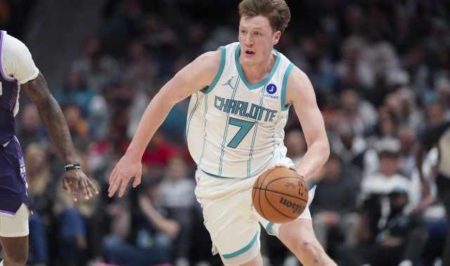 半岛体育-看你下半场了！克尼佩尔半场7中2&amp;三分1中0拿到4分5板1断1帽