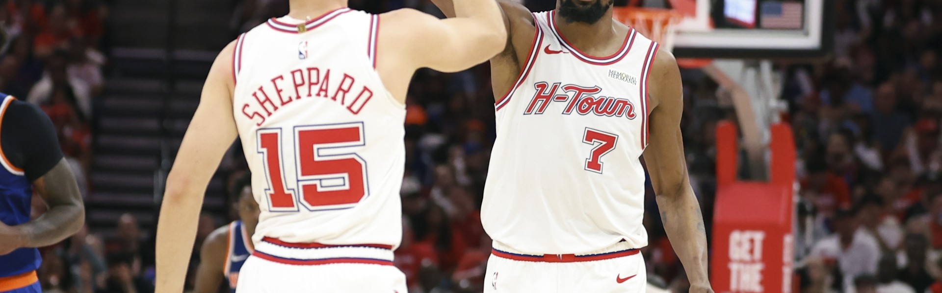 无传统控卫却创下队史助攻纪录 杜兰特与谢泼德成为火箭破局关键