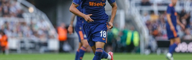 半岛体育APP-奔袭破门！奥苏拉对阵曼联创造本赛季英超前锋最高速度纪录